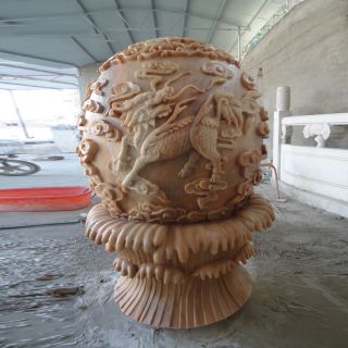 四大天王各拿什么兵器？