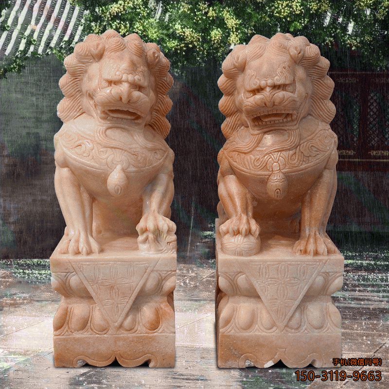 石雕獅子一對_別墅門(mén)口鎮宅招財晚霞紅石獅子