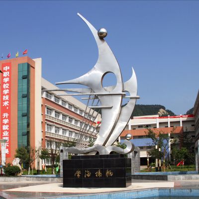 關(guān)于景觀(guān)球不銹鋼雕塑的擺放技巧