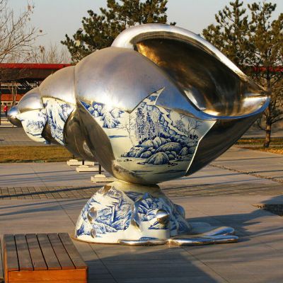 不銹鋼雕塑為什么深受客戶(hù)喜愛(ài)