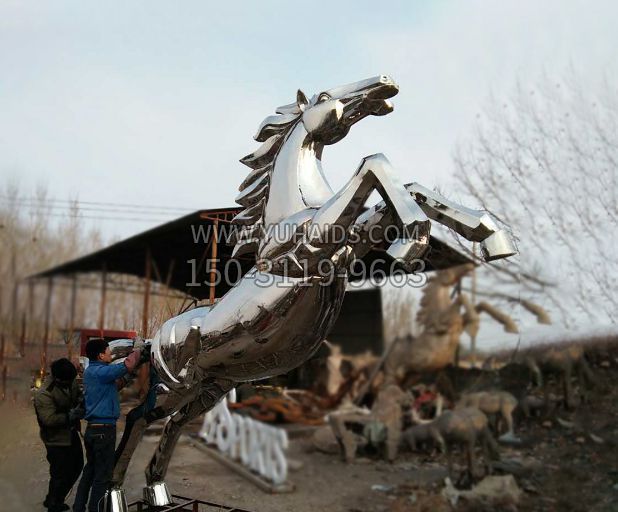 廣場(chǎng)不銹鋼鏡面奔馬雕塑 廣場(chǎng)不銹鋼鏡面奔馬雕塑