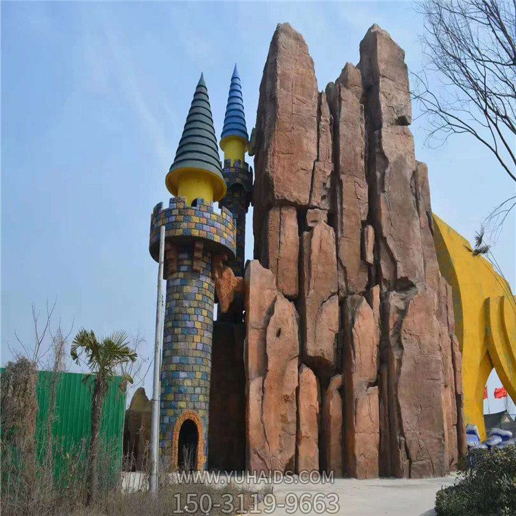 游樂(lè )園擺放玻璃鋼童話(huà)城堡 塑石假山景觀(guān)雕塑
