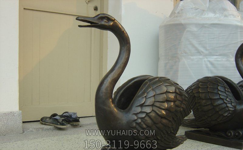 花園別墅小區不銹鋼噴漆烤漆景觀(guān)天鵝雕塑