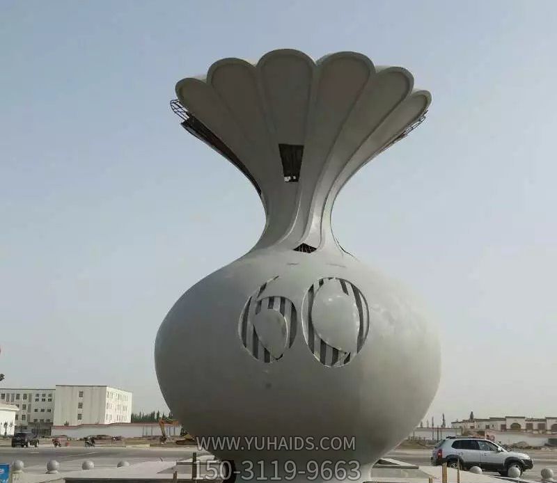 不銹鋼創(chuàng )意花籃雕塑