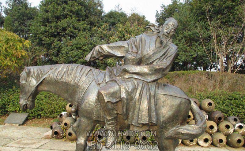 不銹鋼銅雕戶(hù)外景區騎馬喝酒的人物景觀(guān)酒文化雕塑