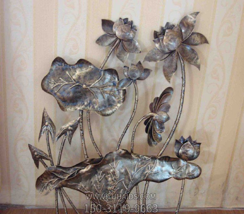 公園鍛銅鑄銅創(chuàng )意荷葉荷花雕塑