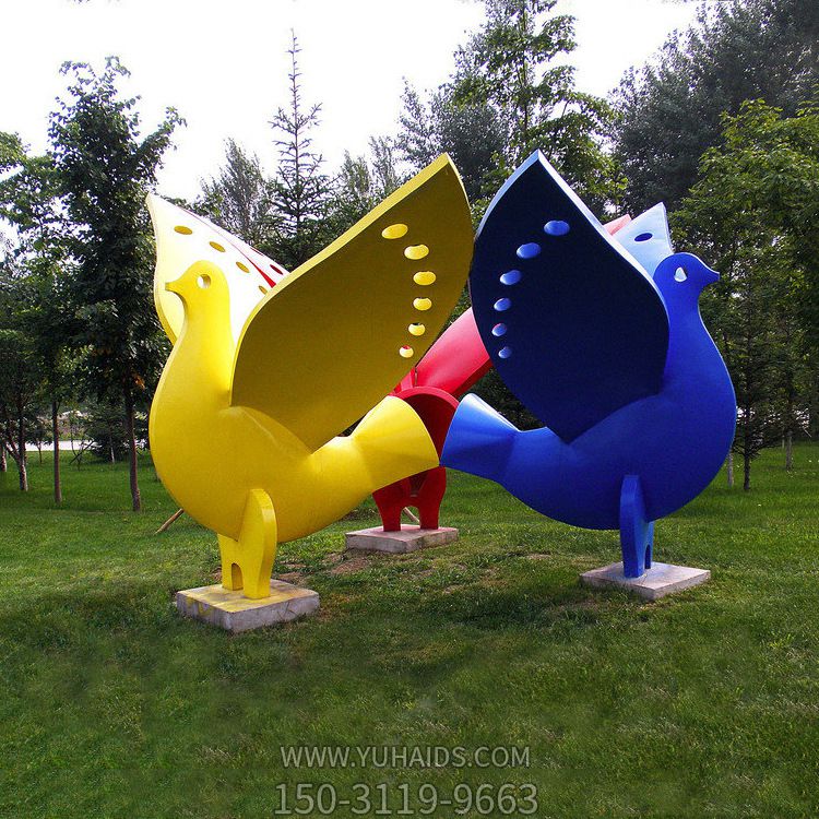 公園仿真創(chuàng )意彩繪玻璃鋼鴿子雕塑