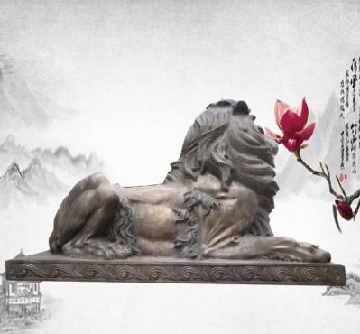 大型仿真動(dòng)物不銹鋼仿銅臥著(zhù)的獅子雕塑