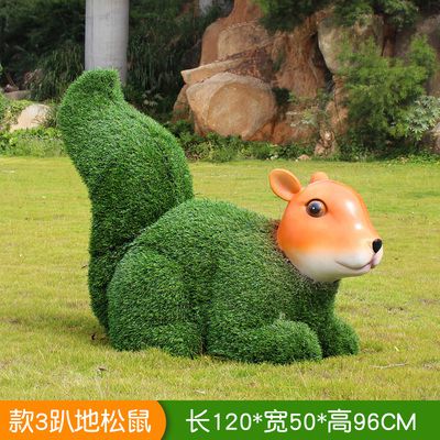 草坪戶(hù)外創(chuàng  )意趴著(zhù)的松鼠雕塑、