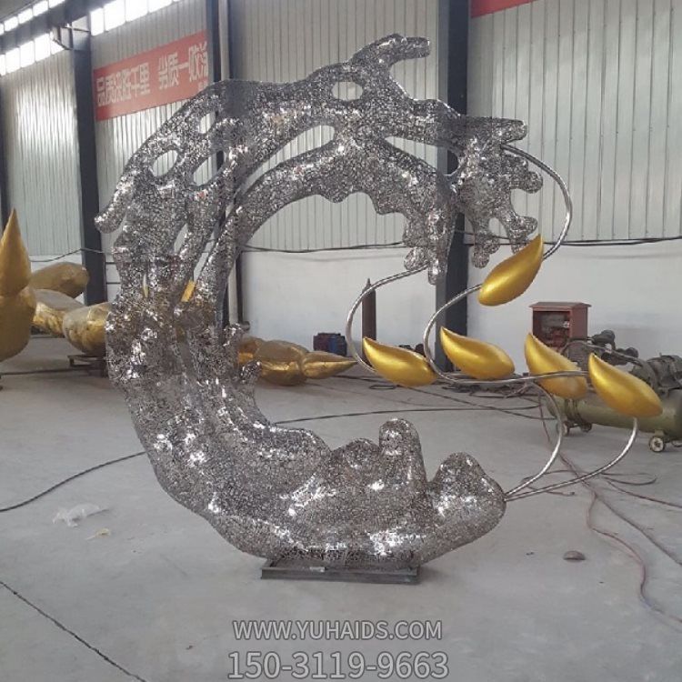 酒店門(mén)口創(chuàng  )意不銹鋼鏤空海浪雕塑