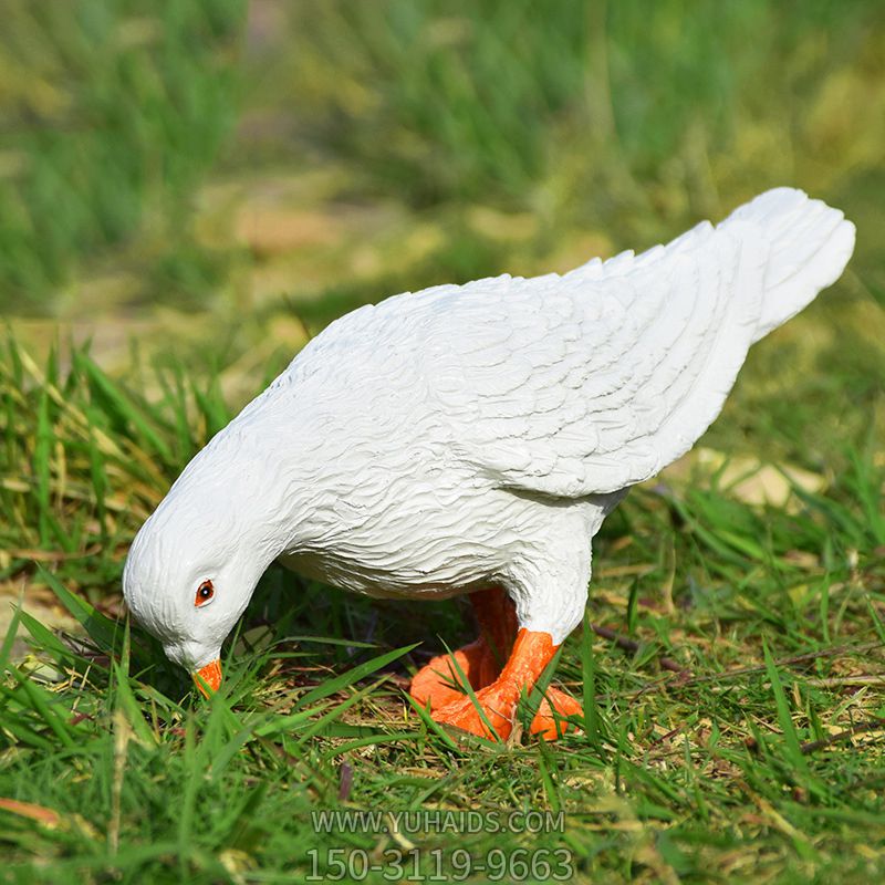 公園戶(hù)外景區創(chuàng )意玻璃鋼仿真覓食鴿子雕塑