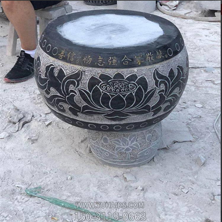 寺廟柱子石墩，柱底柱墩石雕塑