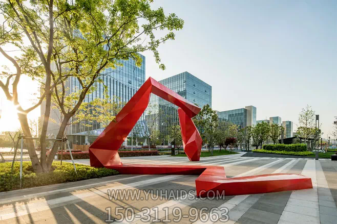 廣場(chǎng)不銹鋼抽象紅色景觀(guān)雕塑