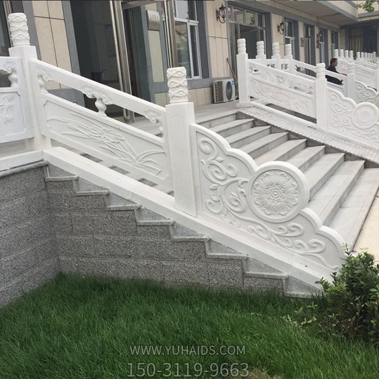園林樓梯步道漢白玉石欄桿，云柱刻花石雕欄板雕塑