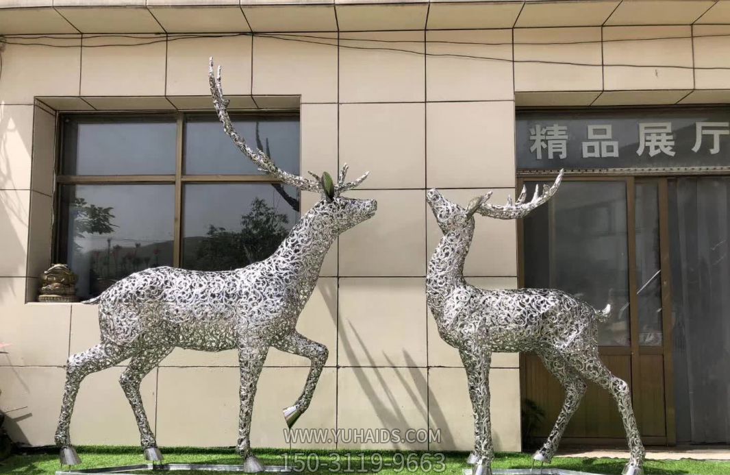 公園不銹鋼創(chuàng )意兩只梅花鹿雕塑