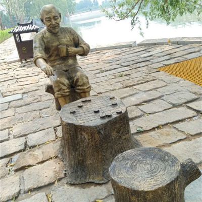 玻璃鋼樹(shù)墩，棋盤(pán)，老頭，公園情景雕塑