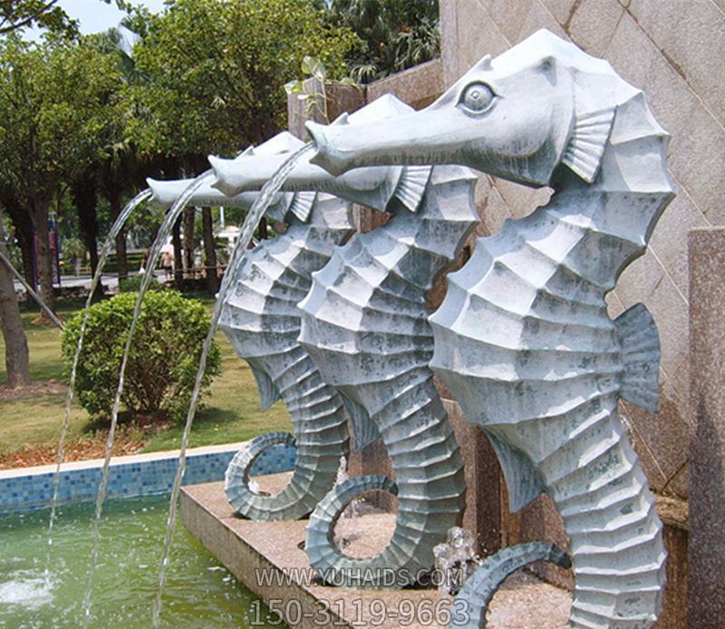 公園里擺放的四只噴水的青石石雕創(chuàng )意海馬雕塑
