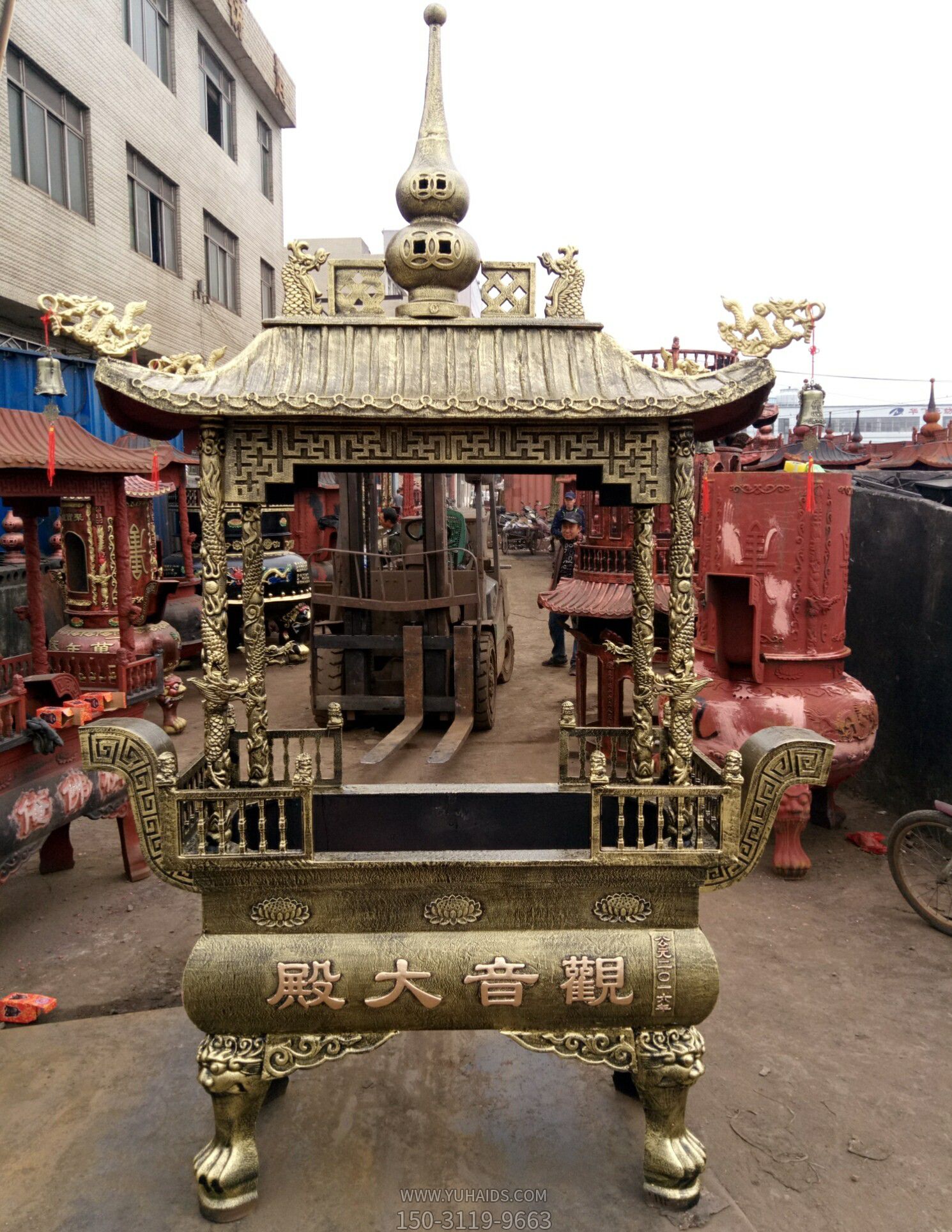 四龍柱鑄鐵漆金長(cháng)形道觀(guān)戶(hù)外擺放香爐擺件雕塑