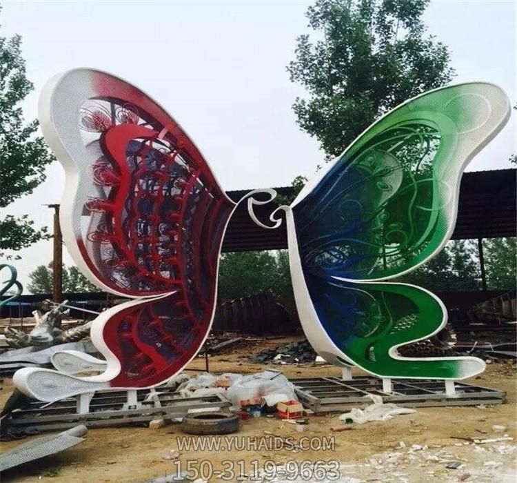 卡通玻璃鋼農場(chǎng)蝴蝶雕塑