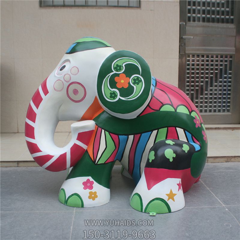游樂(lè )場(chǎng)玻璃鋼彩繪大象雕塑