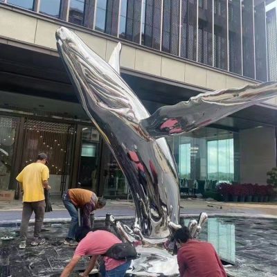 大型不銹鋼鯨魚(yú)鯤魚(yú)定制鏤空海豚擺件售樓部戶(hù)外商場(chǎng)水景擺件