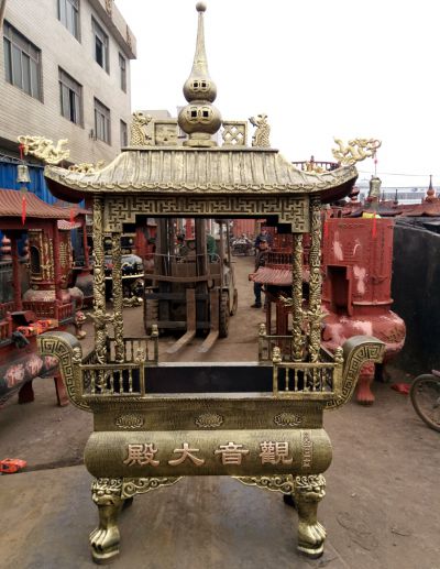 四龍柱鑄鐵漆金長(cháng)形道觀(guān)戶(hù)外擺放香爐擺件