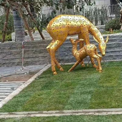 不銹鋼鏤空母子鹿，金色梅花鹿