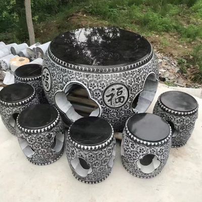 黑色，整石鏤雕，圓桌凳