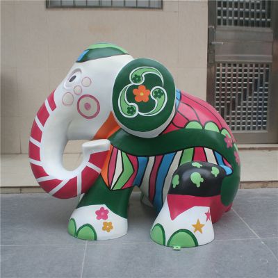 游樂(lè )場(chǎng)玻璃鋼彩繪大象雕塑
