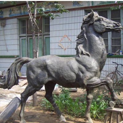 行走的馬兒，鑄銅動(dòng)物馬雕塑