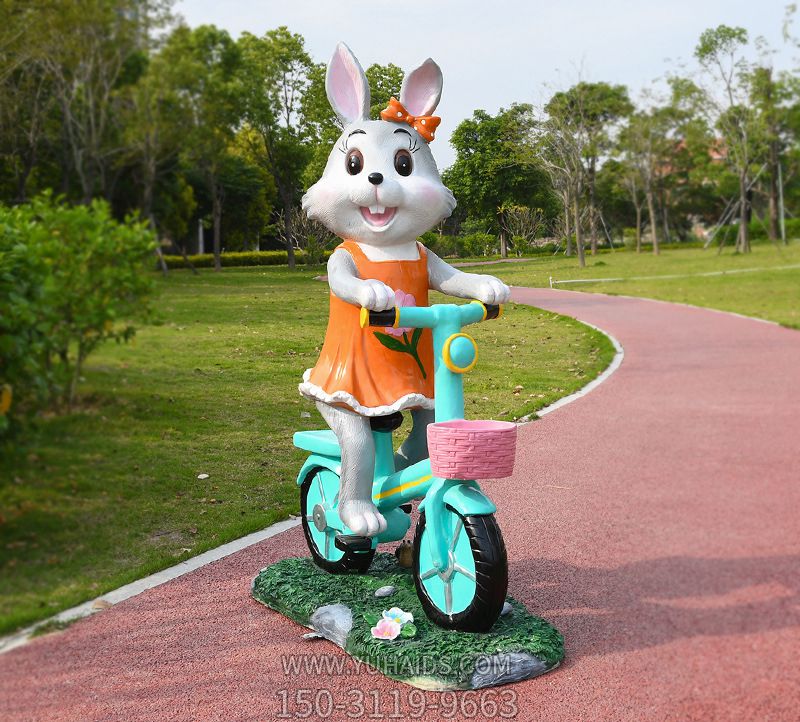 學(xué)校游樂(lè )園騎車(chē)兔子玻璃鋼雕塑