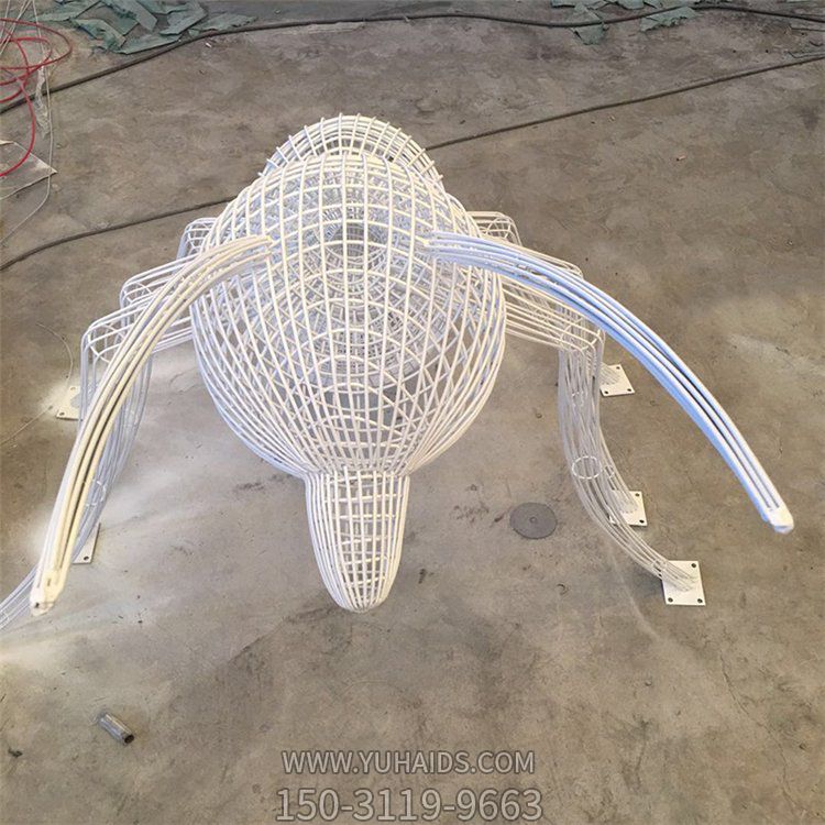 不銹鋼拉絲網(wǎng)格抽象動(dòng)物景觀(guān)雕塑
