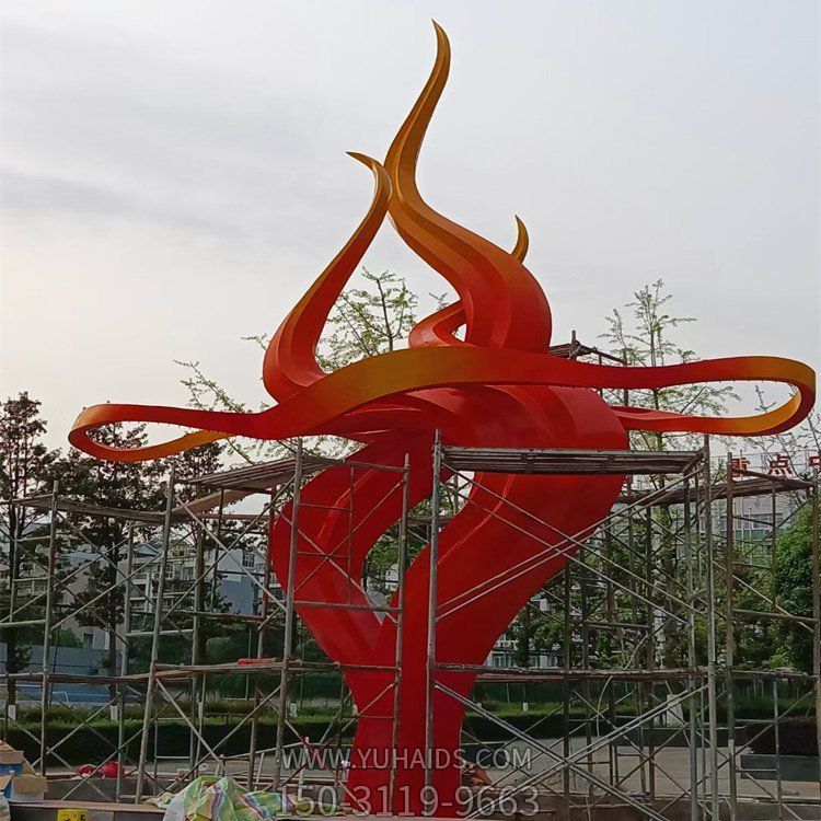 小區別墅不銹鋼創(chuàng  )意景觀(guān)雕塑擺件
