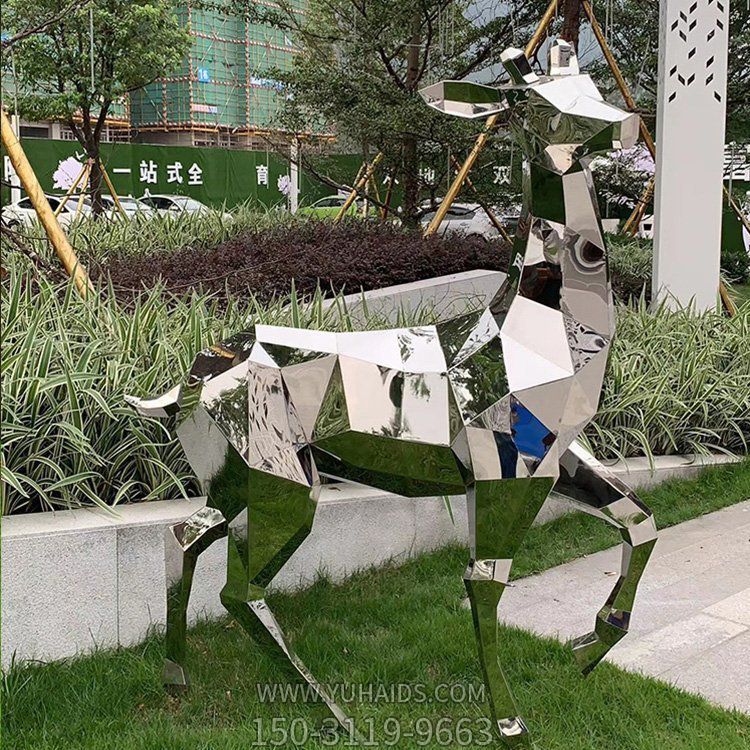 不銹鋼鏡面鹿，幾何塊面抽象鹿雕塑