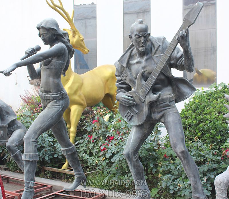 公園廣場(chǎng)激情四射的樂(lè )隊雕塑
