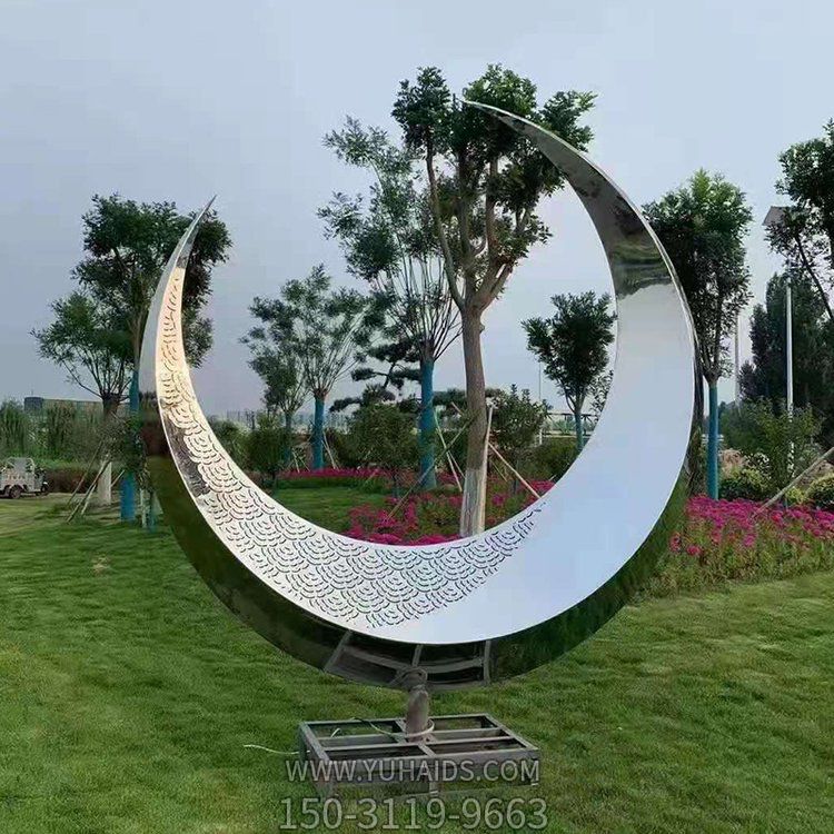 不銹鋼幾何創(chuàng  )意月亮擺件雕塑