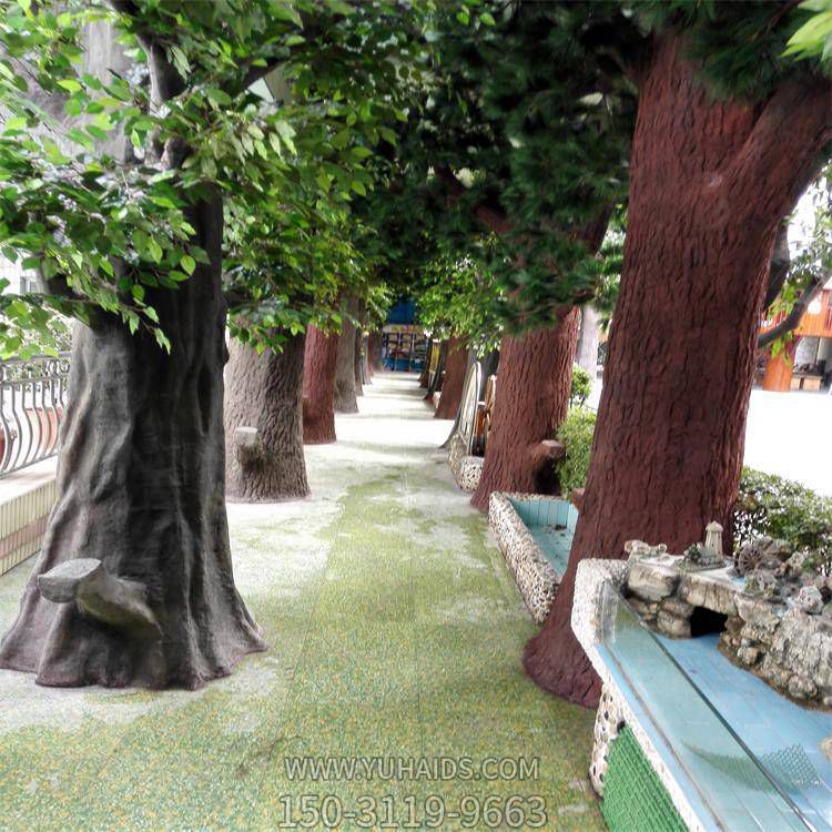 戶(hù)外園林景區玻璃鋼仿真樹(shù)木景觀(guān)雕塑
