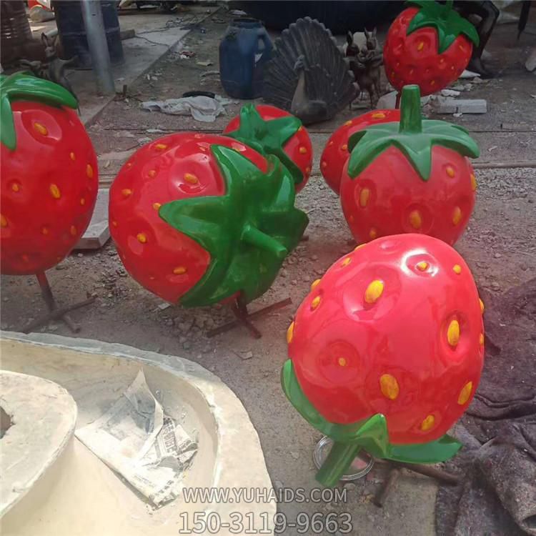農場(chǎng)游樂(lè )場(chǎng)大型玻璃鋼仿真草莓雕塑