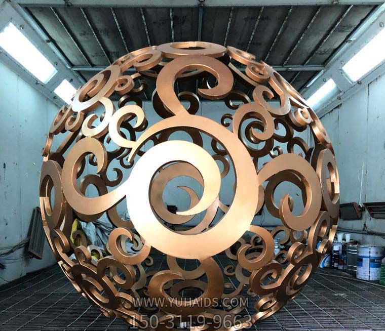 戶(hù)外廣場(chǎng)創(chuàng )意金屬?lài)娊鹂酒徵U空球雕塑