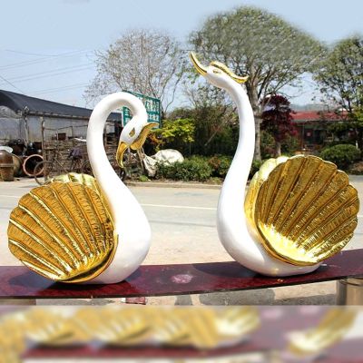 城市創(chuàng  )意玻璃鋼彩繪噴金白天鵝雕塑