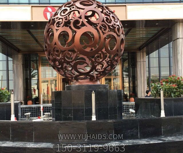 酒店創(chuàng )意不銹鋼鍛造鏤空球雕塑