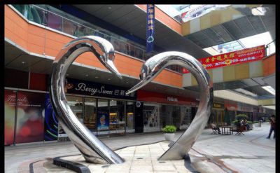 城市創(chuàng  )意抽象個(gè)性愛(ài)心雕塑