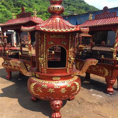 道教室內擺放鑄銅焚經(jīng)元寶香爐