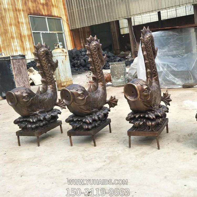 鑄銅玻璃鋼仿銅鯉魚(yú)噴水擺件  景區廣場(chǎng)裝飾擺件雕塑