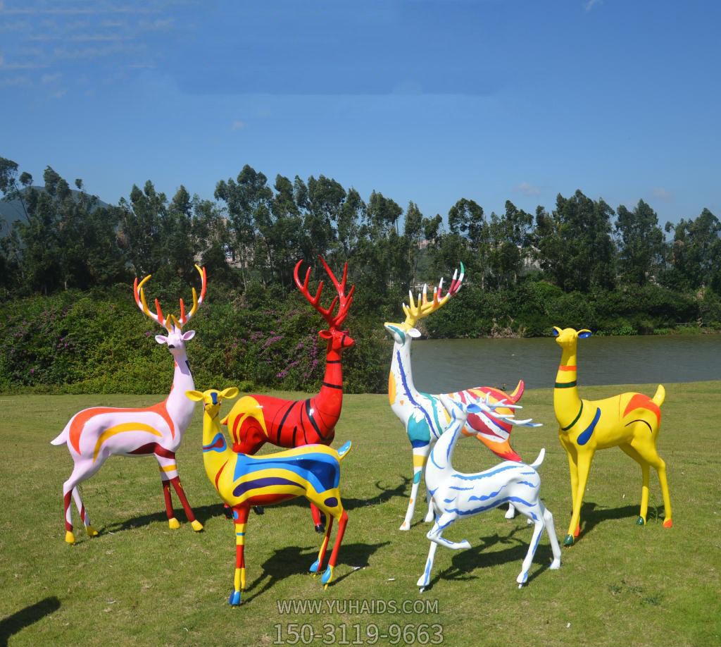 公園玻璃鋼彩繪創(chuàng )意五顏六色的鹿雕塑