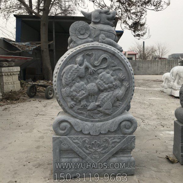 庭院景區擺放青石仿古門(mén)墩貔貅抱鼓石雕塑