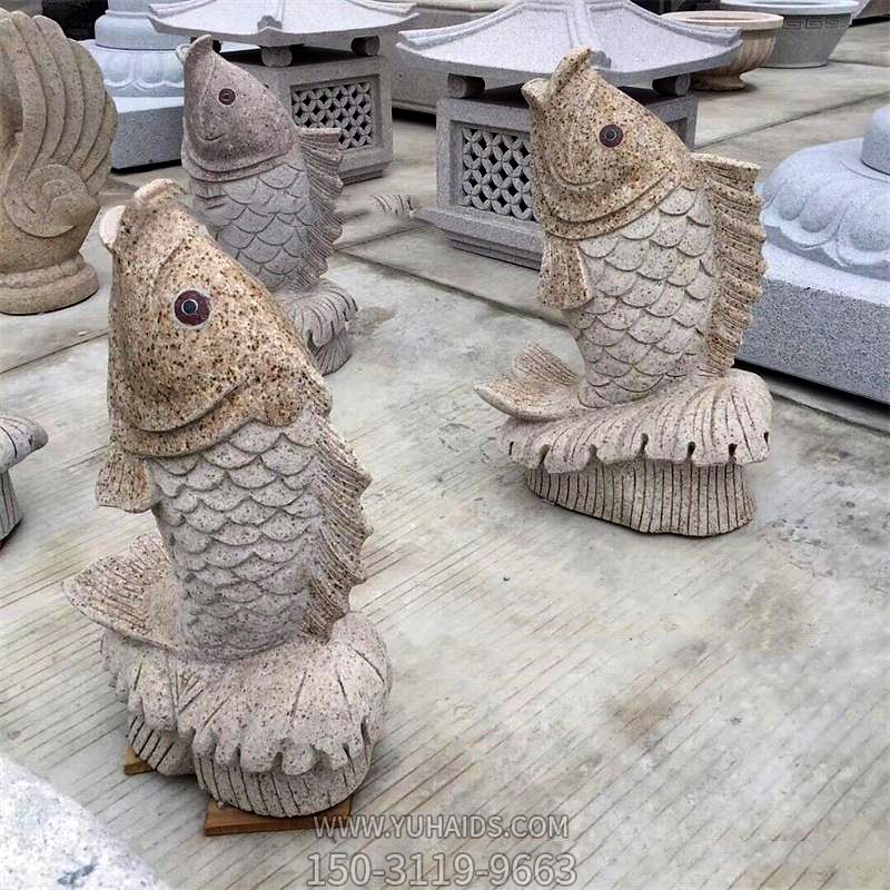 庭院擺放的青石石雕創(chuàng )意噴水雕塑