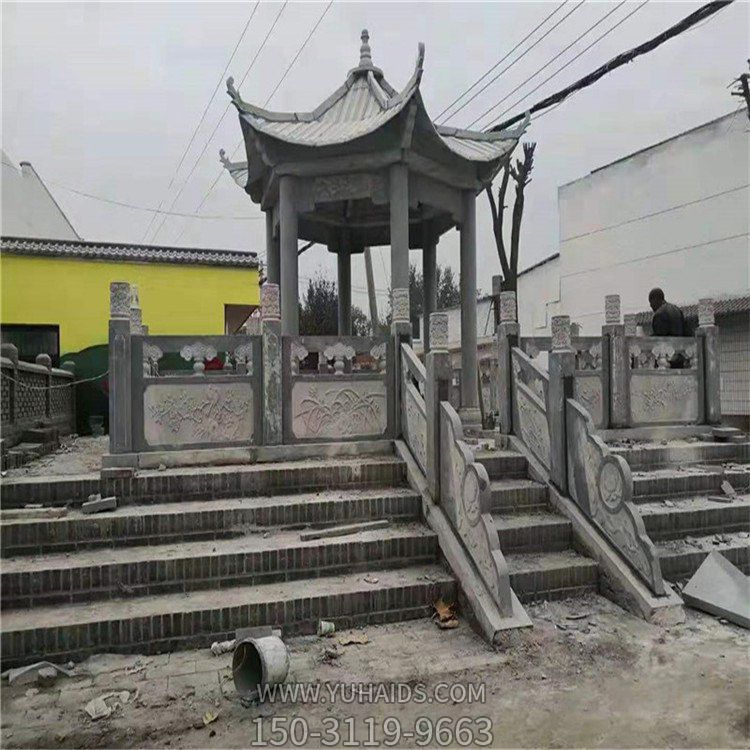 農村文化廣場(chǎng)擺放青石仿古建筑六角涼亭雕塑