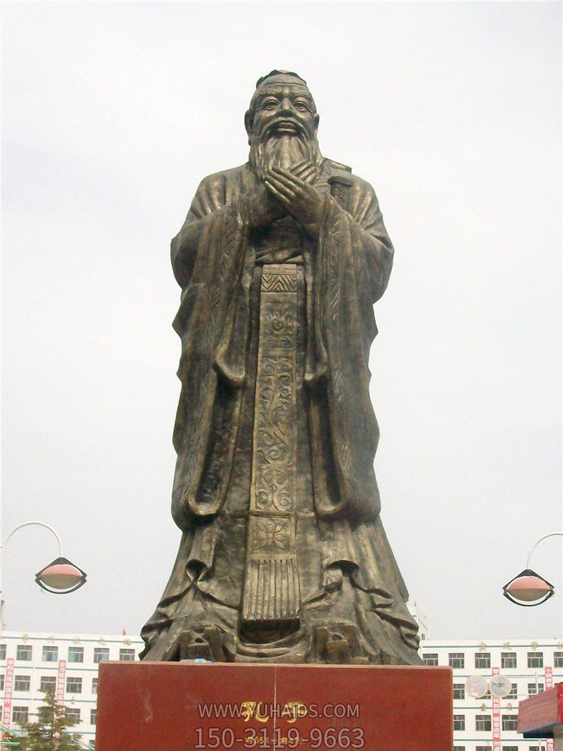 廣場(chǎng)學(xué)?？鬃庸糯鷼v史名人銅雕塑景觀(guān)小品