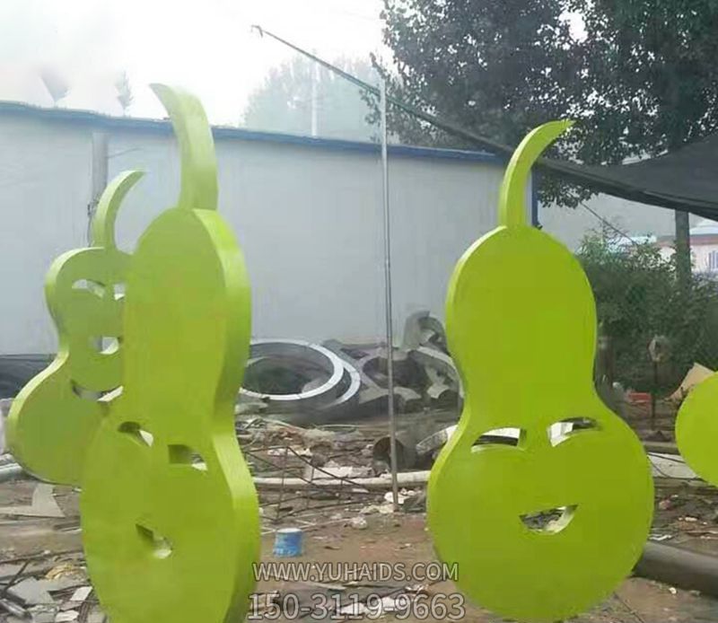 景區創(chuàng )意玻璃鋼梨雕塑